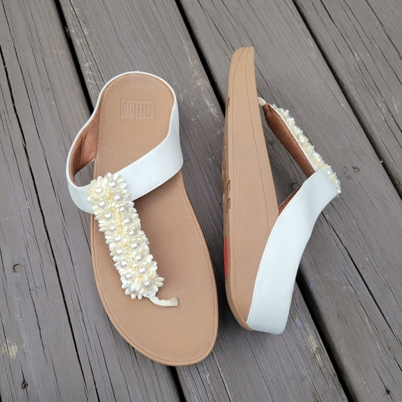 Fitflop Verna Cream Faux Leather Satin Floral Pearls Summer Wedge Sandals 11 - Picture 2 of 8